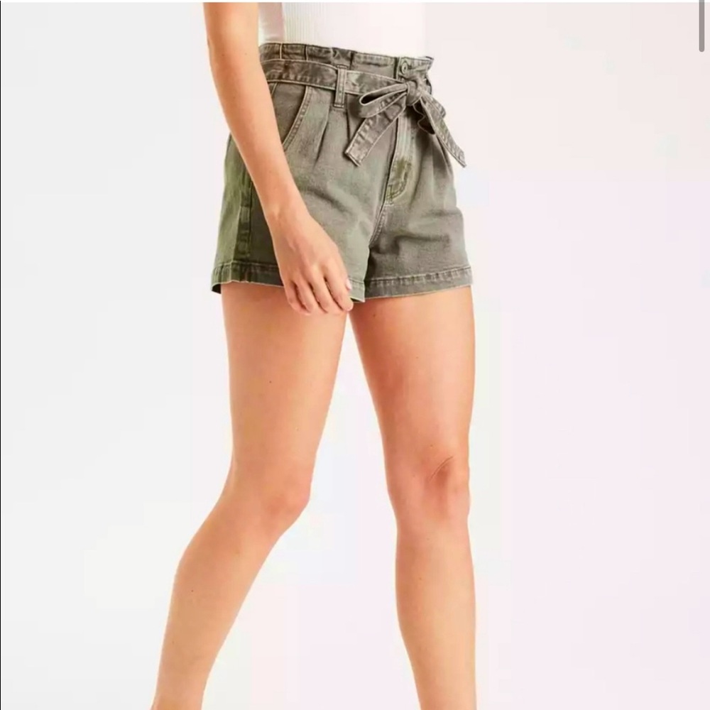 American Eagle Outfitters High Rise Paperbag Belted Mom Shorts Olive